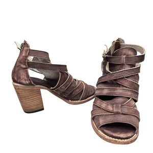 Freebird By Steven Claw Distressed Leather Size 7 Gladiator Block Heel Sandals